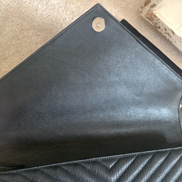 College large YSL ♥️Authenticity Card included♥️ - Picture 12 of 17